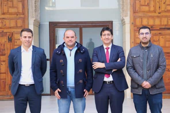 El Ejecutivo de Castilla-La Mancha respalda la segunda edición del Mundial de Motocross MXP en Cózar.