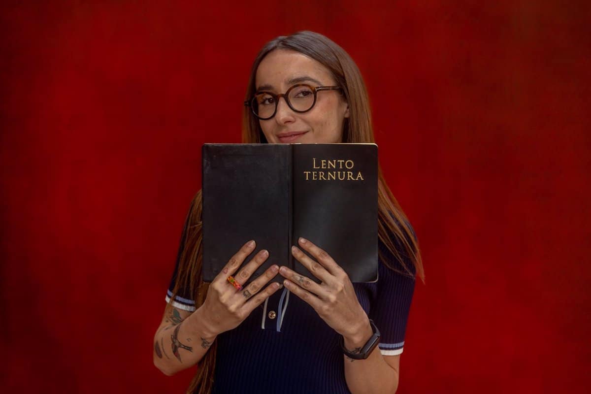 Zahara Encuentra La Tranquilidad En ‘Lento Ternura’: “Deseo Reconectar Con Lo Hermoso De Mi Vida”