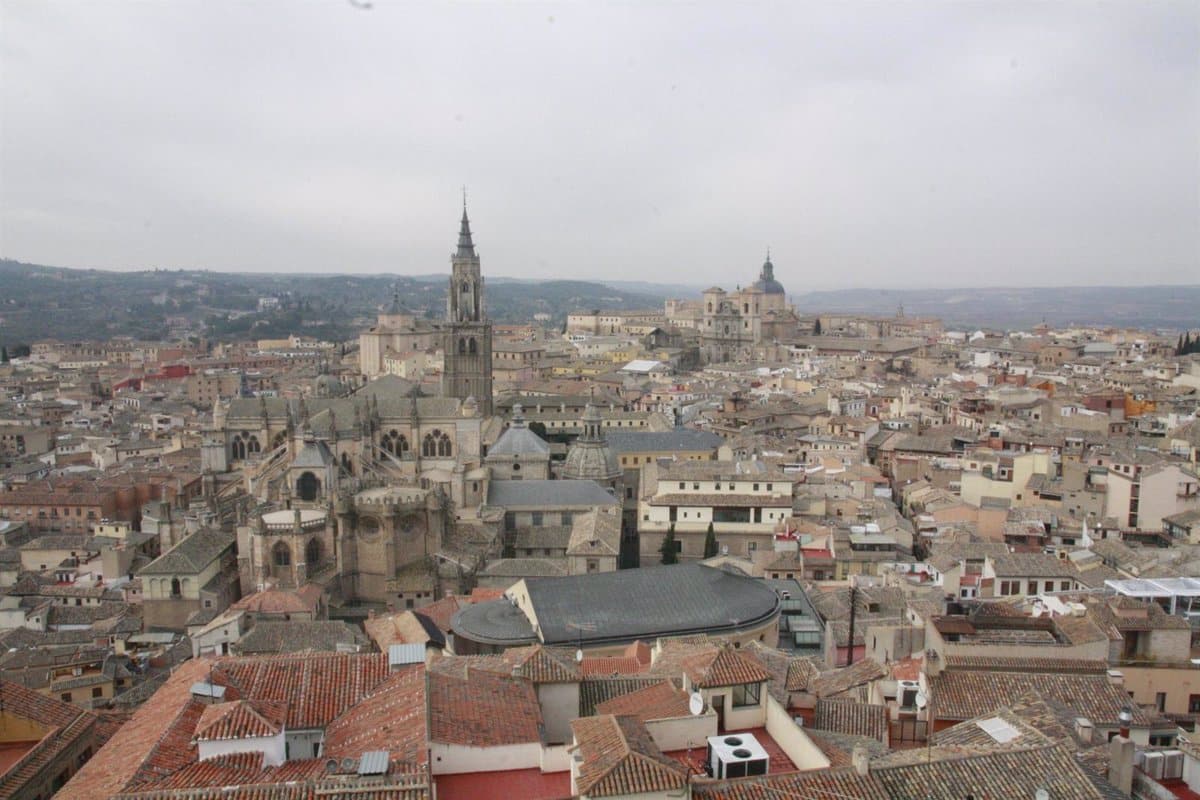 La Comisión Regional de Urbanismo Da Luz Verde a la Ordenanza de Alojamientos Turísticos en Toledo Este Miércoles