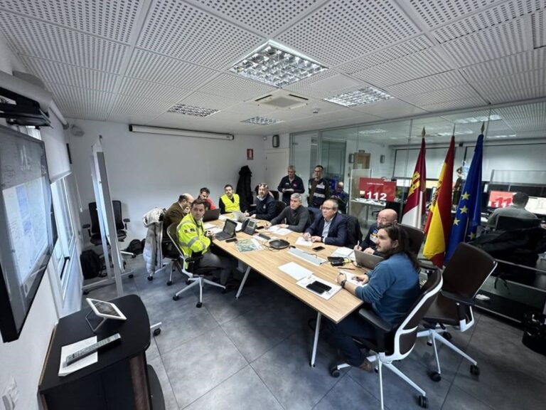 La Junta Conserva el Nivel 1 del Plan de Inundaciones Hasta Evaluar los Daños por Agua