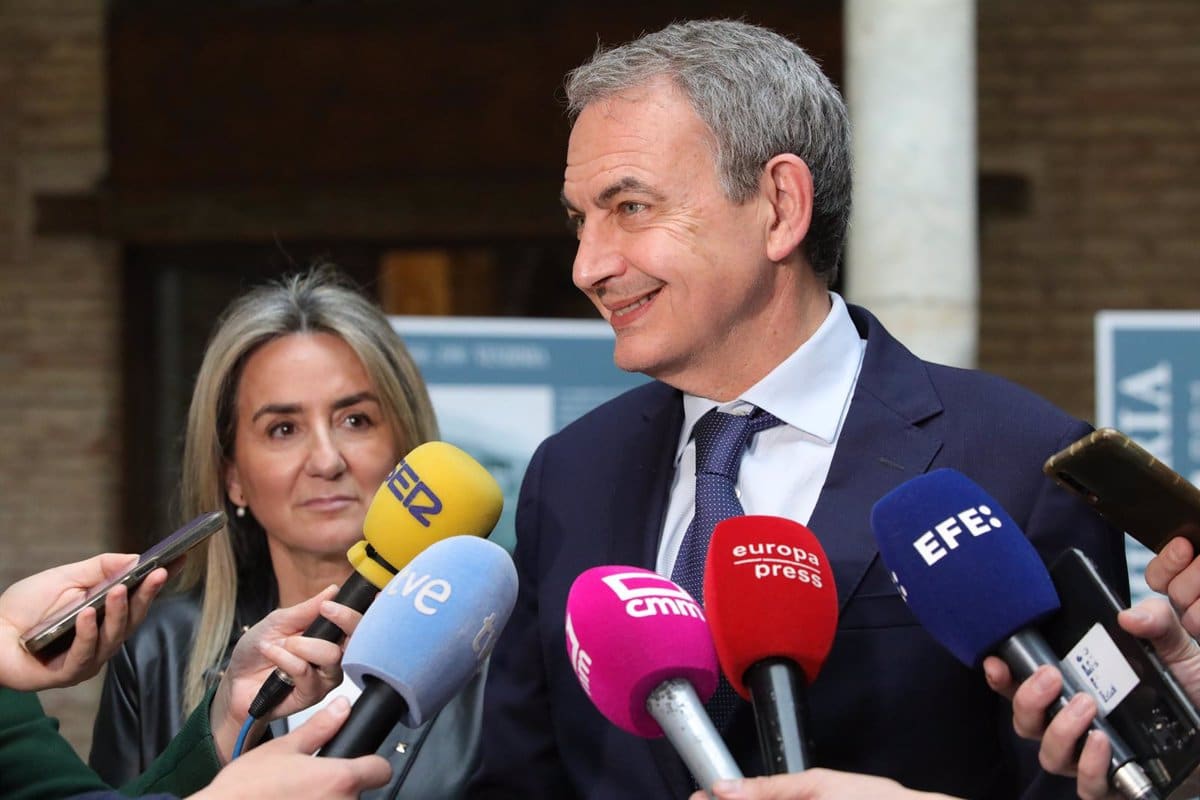 Zapatero aplaude el acuerdo de la UE en materia de defensa y aboga por un «rearme político» ante la coyuntura internacional actual.