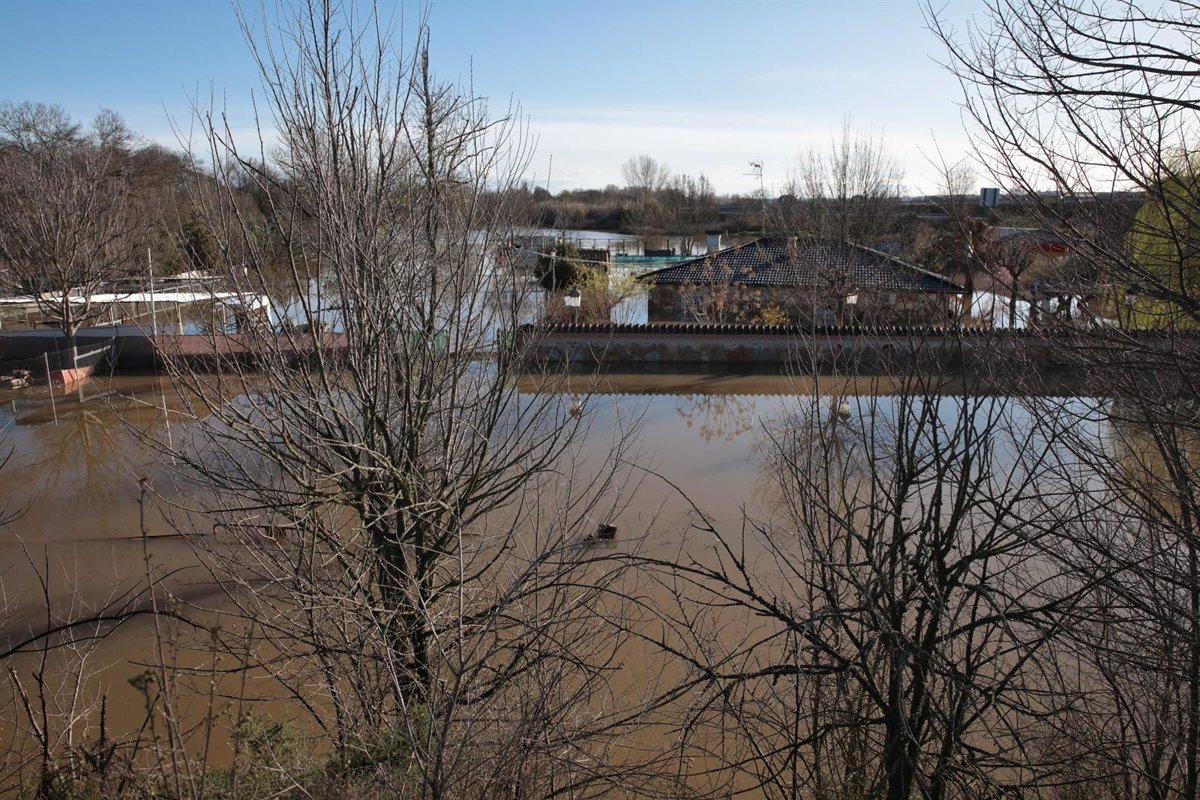 Alcaldes de municipios impactados por el temporal en la ribera del Alberche presentan su informe de daños a la Diputación.