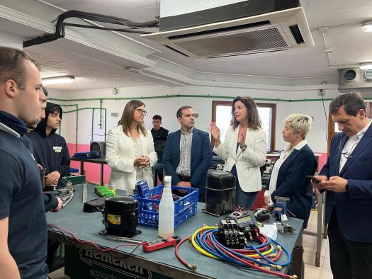 Castilla-La Mancha invierte 2.000 millones en formación profesional para fomentar el empleo y aumentar las oportunidades laborales.