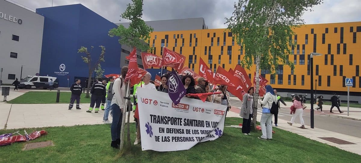CCOO y UGT exigirán paros de 24 horas en el transporte sanitario: «Persistiremos hasta que SESCAM nos escuche».