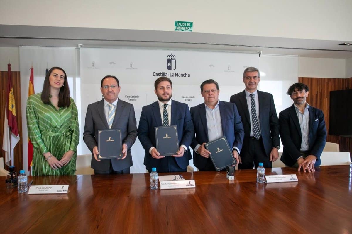 Cobisa y Argés continuarán con el servicio Astra hacia Toledo y añadirán una nueva parada en la UCLM.
