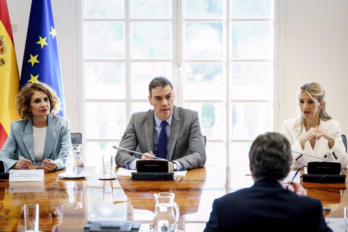 El Gobierno pretende cancelar el contrato de adquisición de municiones a Israel, según Díaz.