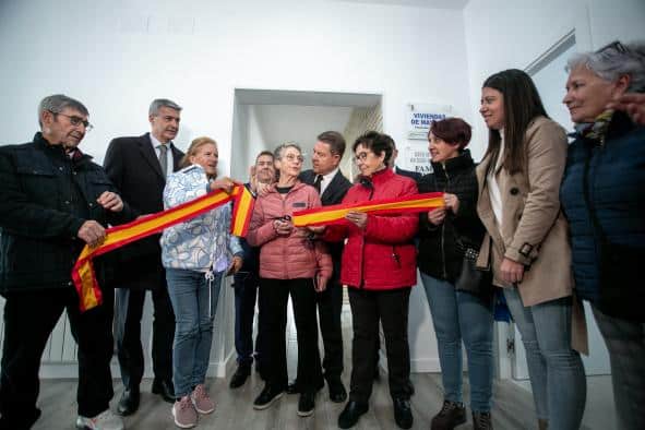 García-Page inaugura un nuevo hogar para mayores en Montesclaros: un modelo de cercanía, accesibilidad y convivencia.