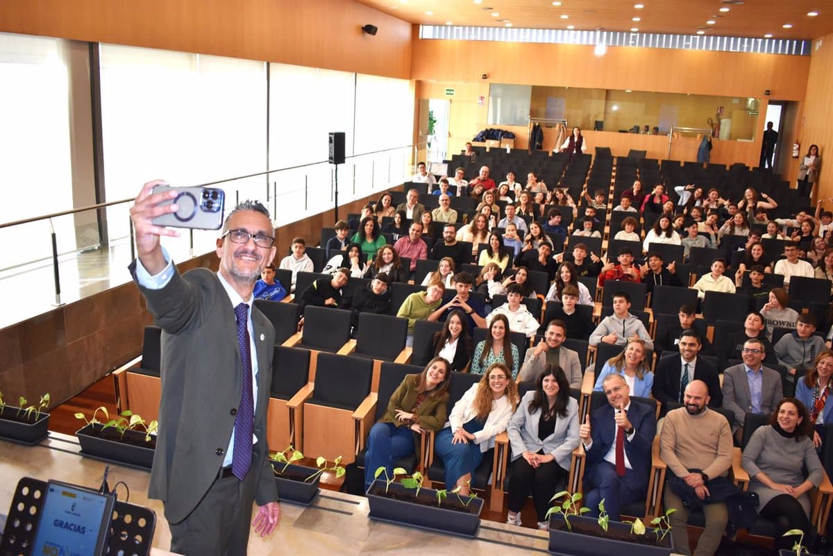 La Junta Otorga los Premios a los Nueve Ganadores del Concurso ‘No Me Líes’ para Combatir la Desinformación en Internet