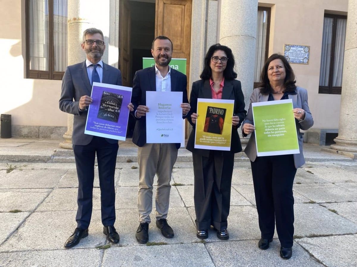 Plena Inclusión C-LM Conmemora el Día del Libro con una Lectura Inclusiva del Quijote en el Centro de la UCLM
