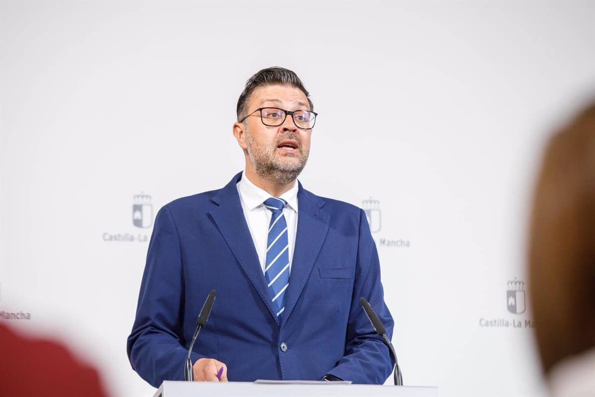 Castilla-La Mancha autoriza la creación del máster universitario en Grabado, Diseño Gráfico y Documentos de Valor.