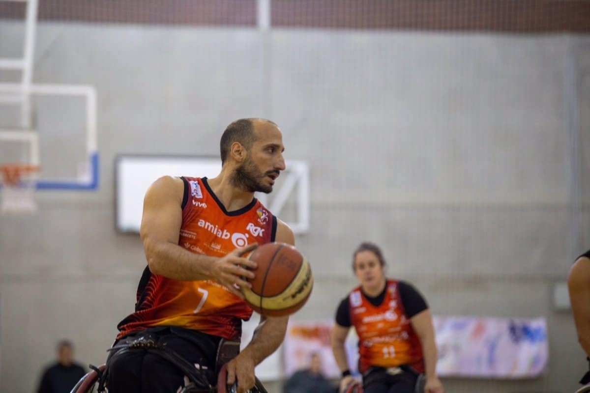 El C.D. Murcia y Amiab se enfrentan en el Trofeo Ciudad de Albacete de baloncesto en silla de ruedas.