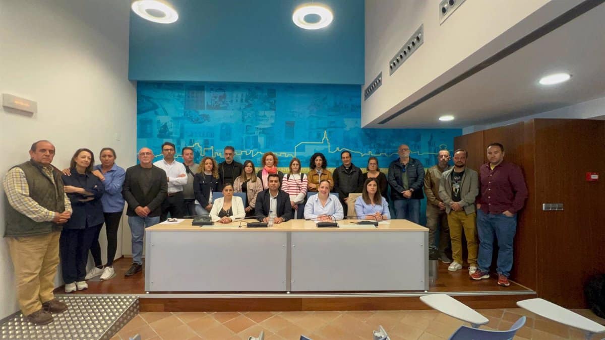 El Consejo Escolar Municipal Respaldan a la Comunidad Educativa de Torrijos y Desmiente el Acoso a un Niño con Autismo