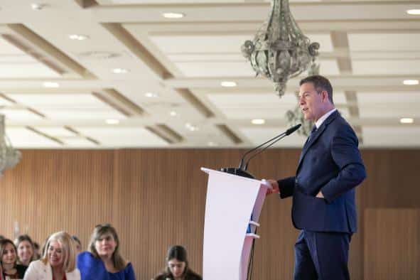 García-Page Anuncia una Inversión Cercana a 40 Millones de Euros para Renovar 536 Vehículos en la Prevención de Incendios Forestales