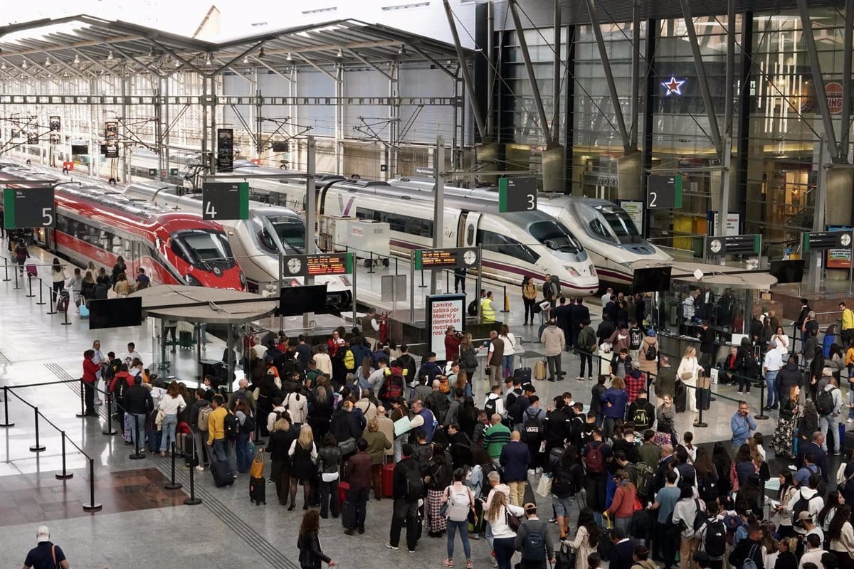 Óscar Puente sugiere que el sabotaje del AVE fue «intencionado», justo durante un festivo y sin justificación económica.