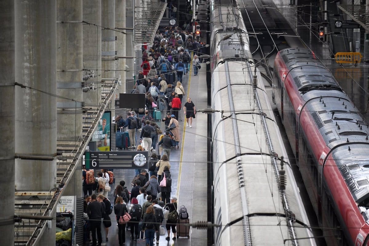 Título reescrito: «La reanudación progresiva de los trenes de Madrid a Andalucía comenzará a las 9:30 horas»