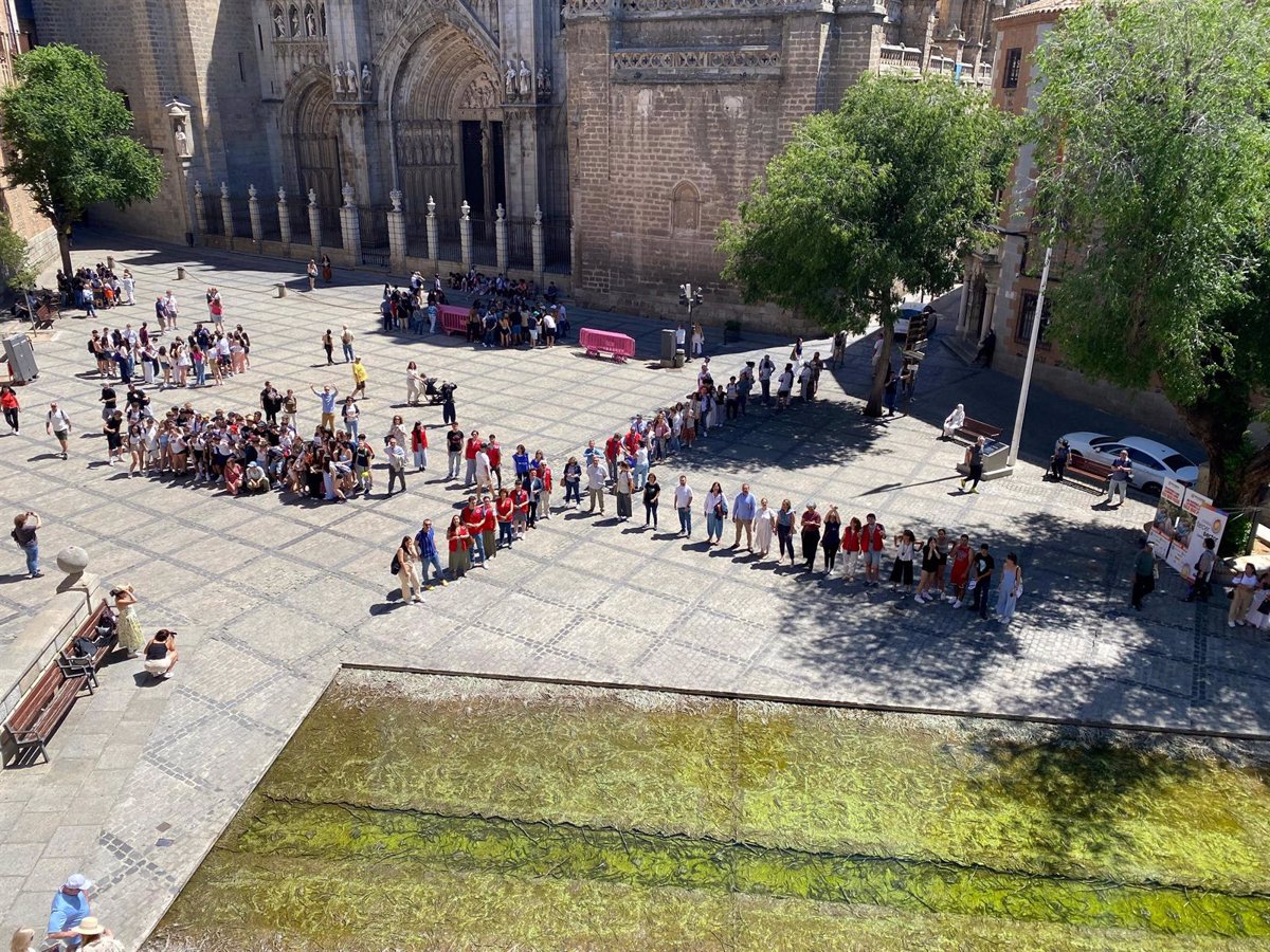 Título reescrito: «Más de 320,000 personas se unen para marcar la ‘X’ de la iglesia y fines sociales en la declaración de la renta 2024 en C-LM»