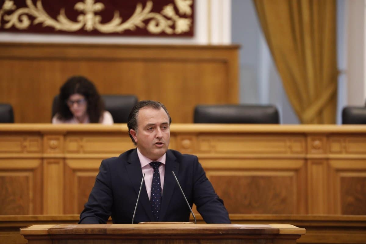 Vox C-LM tilda de «nefasta» la gestión del empleo por parte del Gobierno central y de «negligente» la de la Junta en cuanto a siniestralidad.