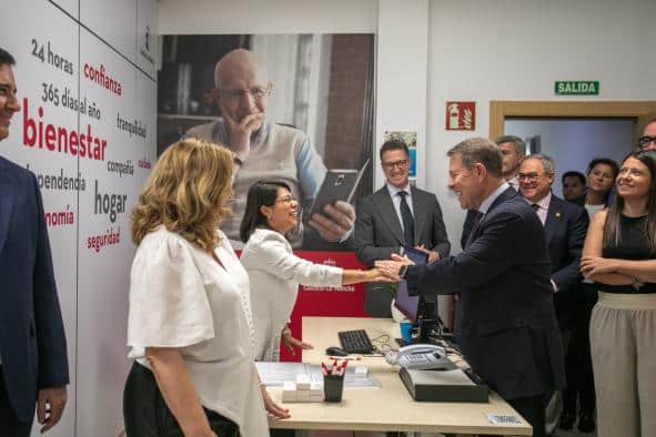 Castilla-La Mancha: Líder en Teleasistencia con un Centro Innovador para el Futuro de los Cuidados en España