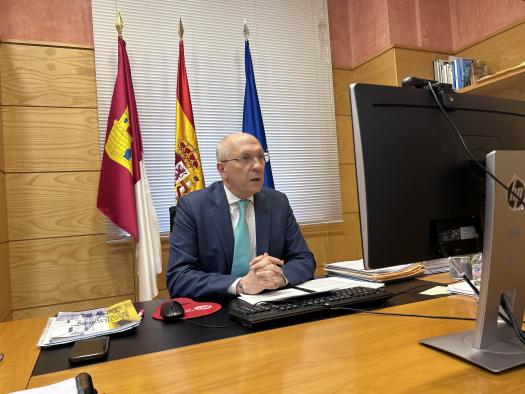 Castilla-La Mancha promueve iniciativas contra la despoblación en las Cortes de La Rioja para potenciar el desarrollo del medio rural.