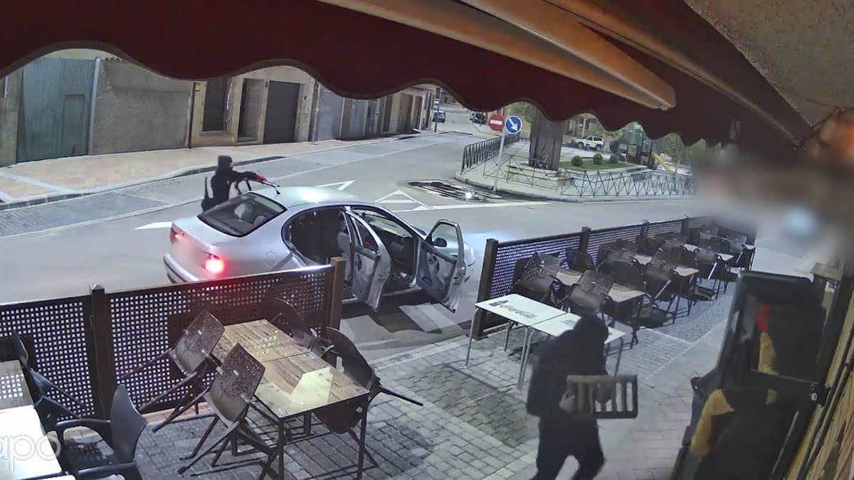 Desmantelan dos bandas criminales especializadas en robos violentos en Madrid y Toledo.