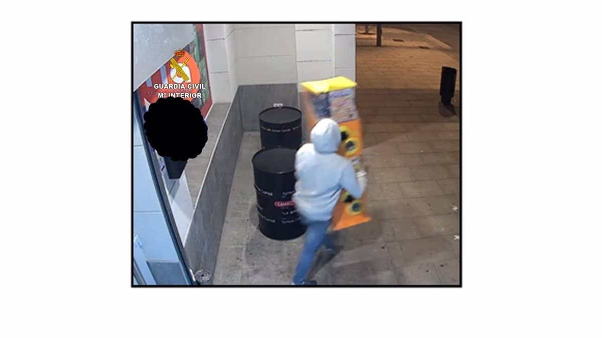 Pareja arrestada por robar 15 máquinas expendedoras en Toledo y Ciudad Real