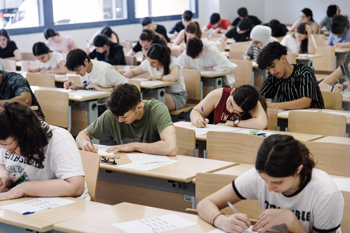 El 96,34% de los estudiantes supera la PAU en el distrito universitario de Castilla-La Mancha.