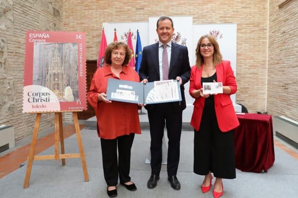 El Corpus de Toledo lanza su propio sello oficial de Correos, resaltando la festividad más emblemática de la ciudad.