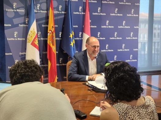 El Gobierno regional amplía por doble el servicio de ayuda a domicilio en Talavera de la Reina y su área en una década.