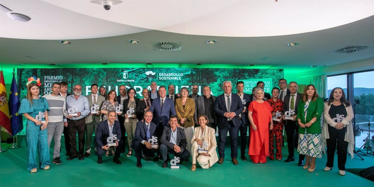 La Junta Destaca las Mejores Prácticas en Sostenibilidad de la Sociedad Castellanomanchega en los Premios de Medio Ambiente.