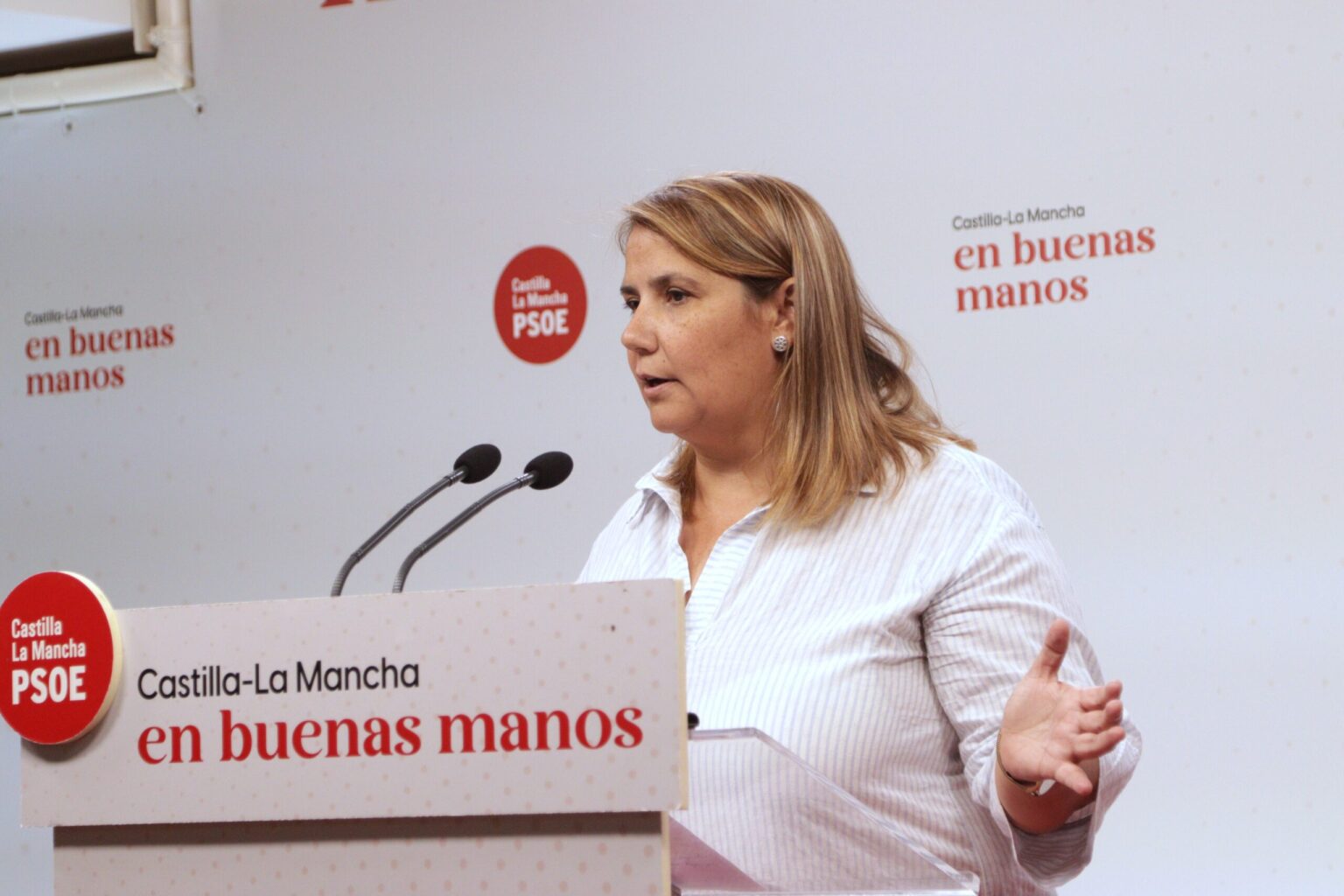 Tita García llama a Núñez a enfrentar con valentía el debate sobre la defensa del agua en Castilla-La Mancha durante el Congreso Nacional del PP, según el PSOE regional.