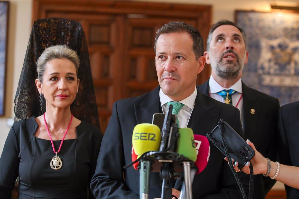 Velázquez expresa su agradecimiento a quienes hacen del Corpus un evento que hace brillar a Toledo «más que el sol»