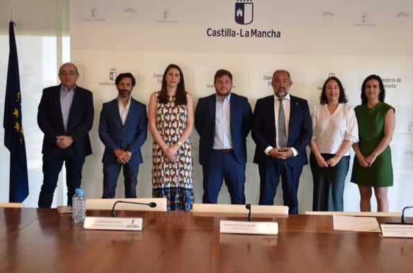 Castilla-La Mancha expande el Transporte Sensible a la Demanda en varias áreas de la región para optimizar la movilidad de los ciudadanos.
