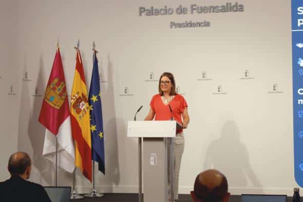 Castilla-La Mancha impulsa los servicios sociales locales con 17 millones para apoyar a personas mayores en el entorno rural.