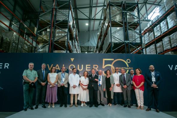 El Gobierno Regional Celebra el 50 Aniversario de Valquer Laboratorios y Destaca Su Compromiso con el Desarrollo Industrial y Económico.