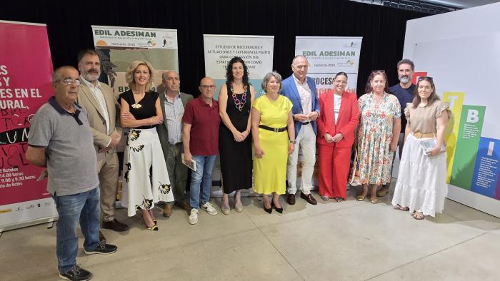 El Gobierno regional promueve comunidades energéticas mediante su liderazgo en energías renovables para democratizar el acceso a la energía.