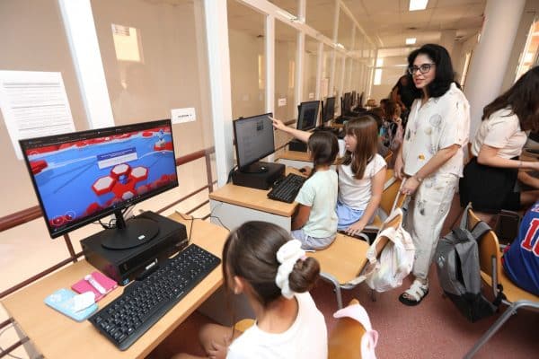 Illescas resalta la realización del Campamento Digital para fomentar el talento joven en tecnología.