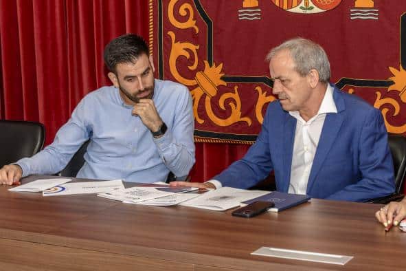 Castilla-La Mancha impulsa presupuestos participativos en cinco localidades para fomentar la participación ciudadana.