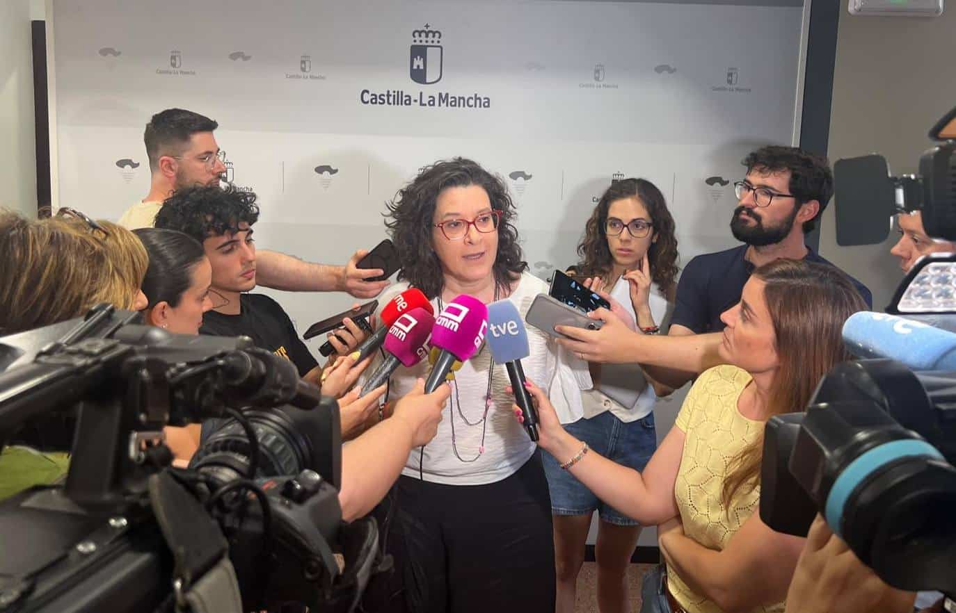 Lola Alcónez Aboga por Estrategias Focalizadas en los Trabajadores frente a Desafíos Arancelarios