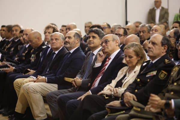 El Ayuntamiento de Toledo reconoce por primera vez la dedicación y el servicio público de la Policía Local.