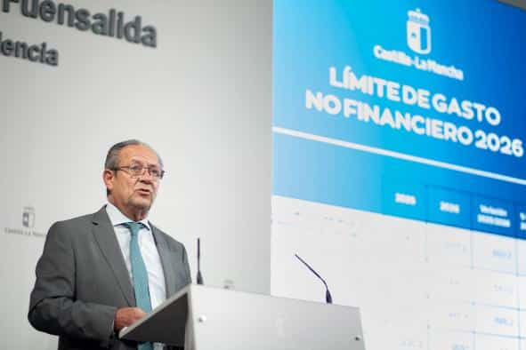 El Gobierno de Castilla-La Mancha establece un límite de gasto de 9.000 millones para 2026 en el contexto de la estabilidad política regional.
