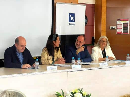 El Gobierno regional expande iniciativas contra la soledad no deseada a más de 300 municipios de Castilla-La Mancha.