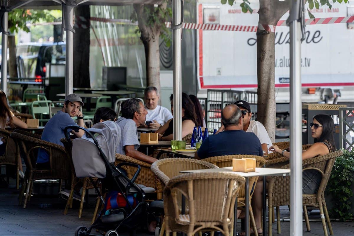 La Asociación de Hostelería de Toledo Considera «Excesiva» la Prohibición de Fumar en Terrazas