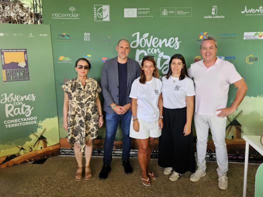 Los jóvenes, fundamentales en la batalla contra la despoblación, afirma el Gobierno regional.
