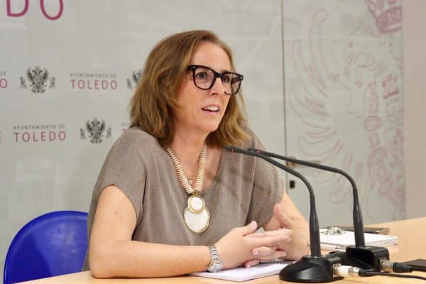 Molina destaca las labores de limpieza, pintura y desbroce en las escuelas para garantizar un inicio de curso seguro.