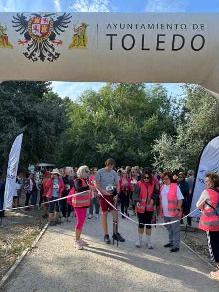 Toledo recibe a cerca de 400 participantes en la IV Marcha de APACAMA en el marco de la Semana Europea del Deporte.