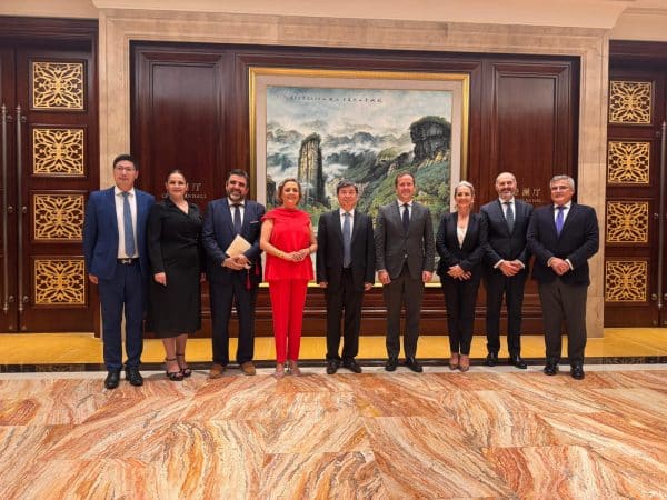 Toledo refuerza en China su estrategia para captar turismo de calidad y alto impacto económico.