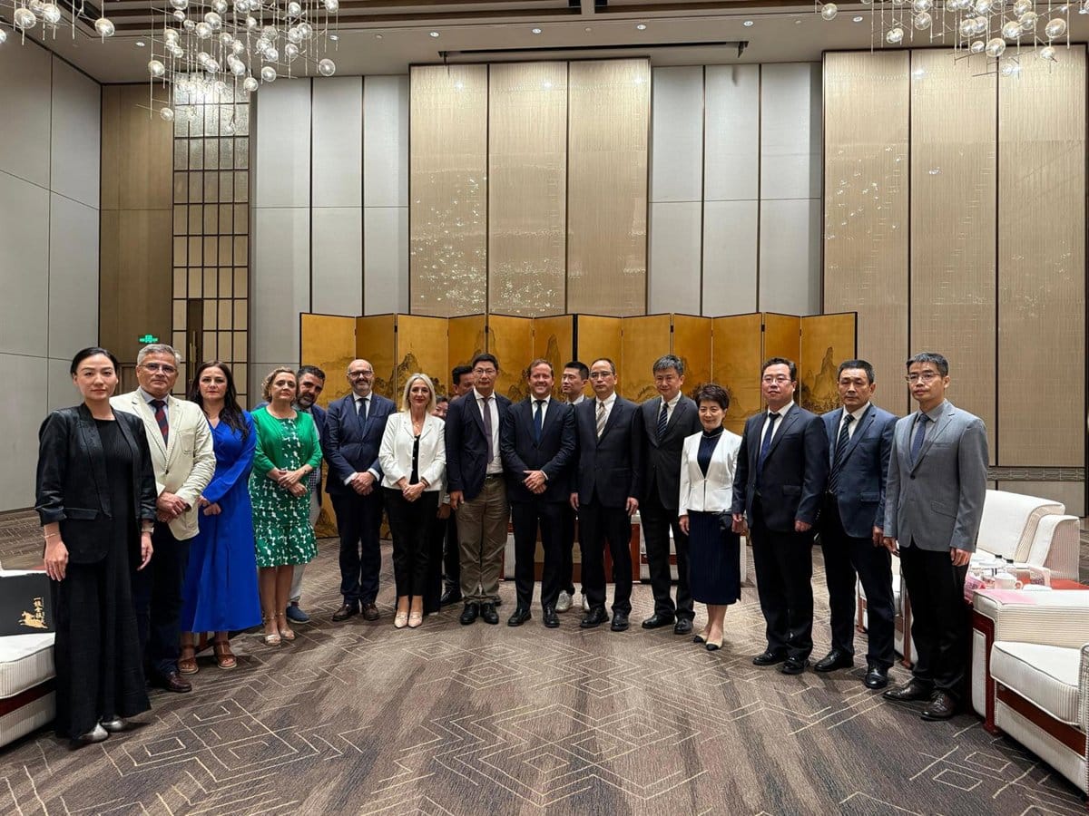 Velázquez expresa satisfacción tras su encuentro con empresarios de Xi’an: «Reforzará la cooperación mutua»