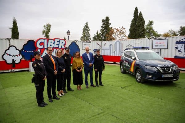 Cañizares y Morcillo lanzan Ciberland, una iniciativa contra los delitos en redes con la colaboración de mil estudiantes de Toledo.