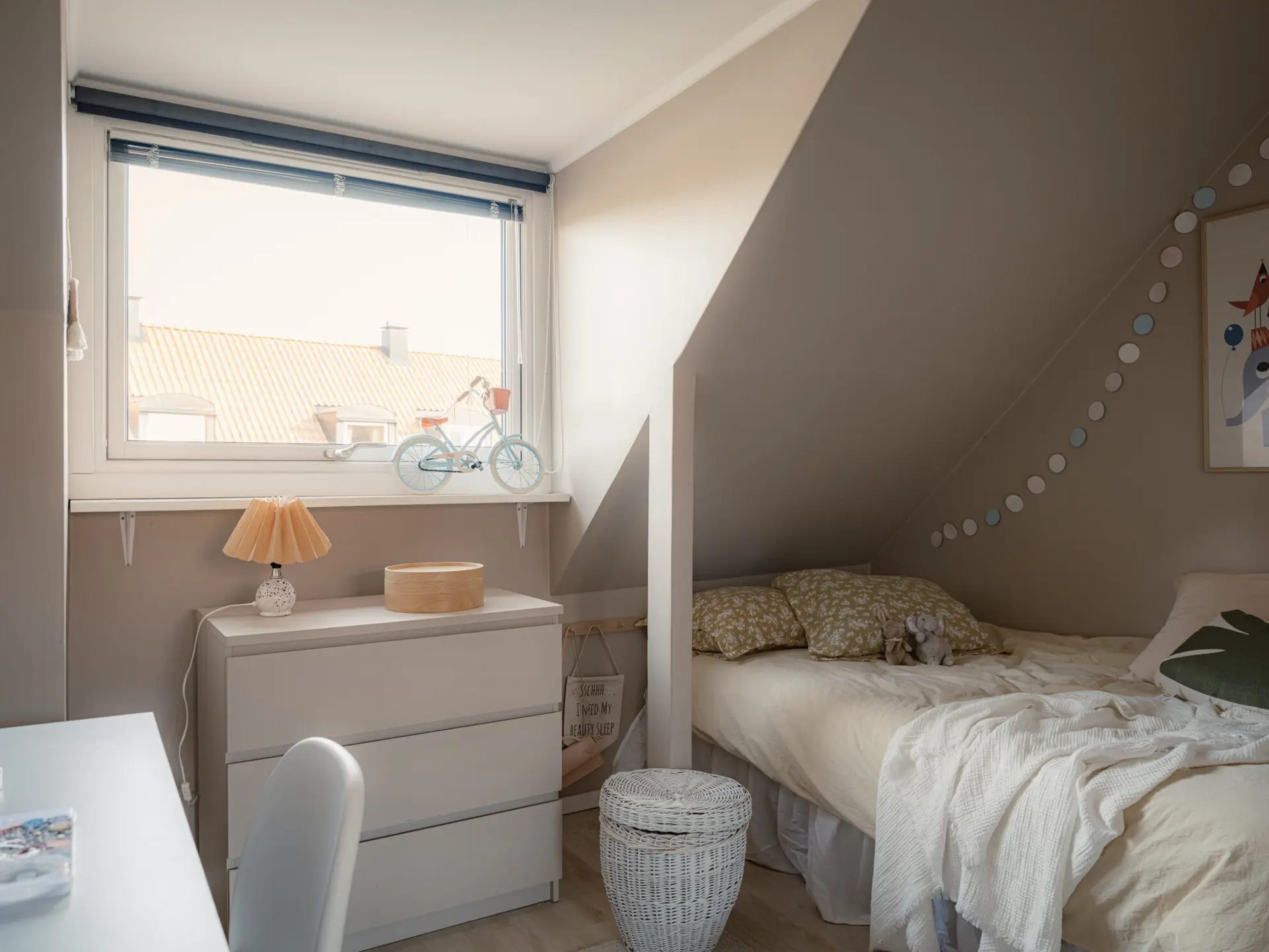 Habitaciones Nórdicas en Ático: Ideas Inspiradoras para Niños y Jóvenes