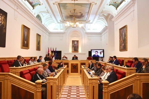 El Ayuntamiento reafirma su compromiso con la defensa de los intereses municipales en la revisión de los convenios del Nudo Norte.